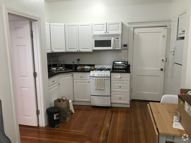 Building Photo - 157-109 Hemenway St Unit 5 Rental