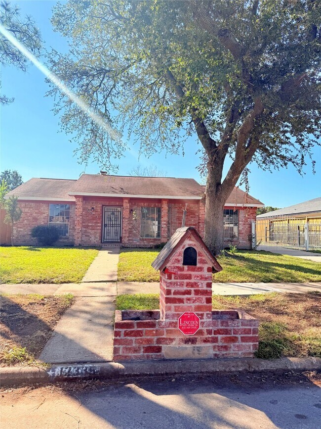 Photo - 12335 Huntington Field Dr