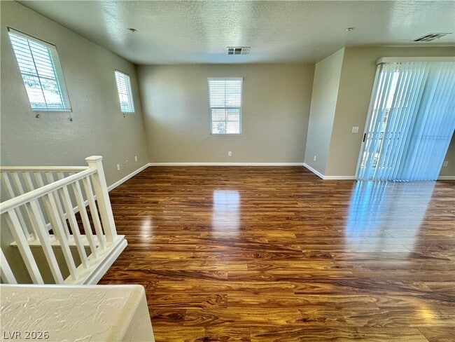 Photo - 335 Clarence House Ave Unidad 103