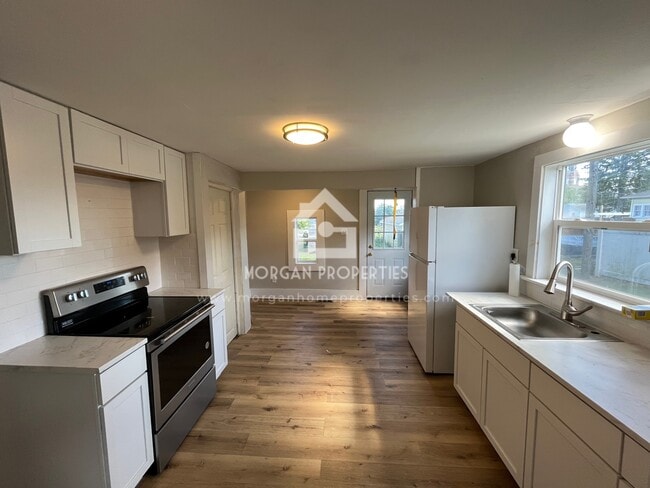 Photo - 119 N 12th St