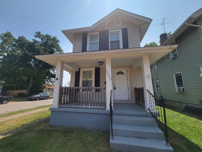Photo - 2024 Hill Ave House