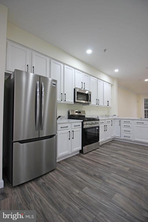 Photo - 3655 Islington St