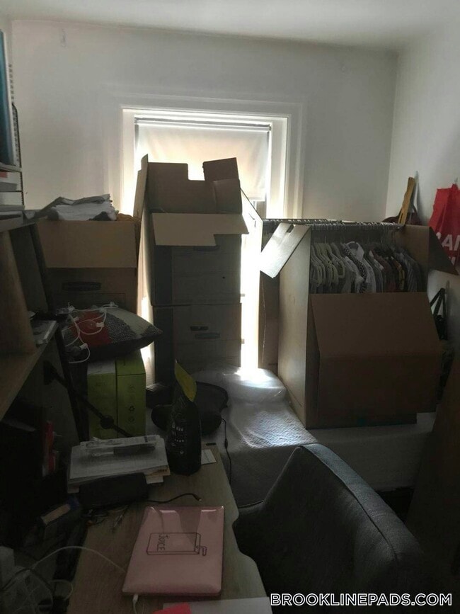 Photo - 1061 Beacon St Unidad 15