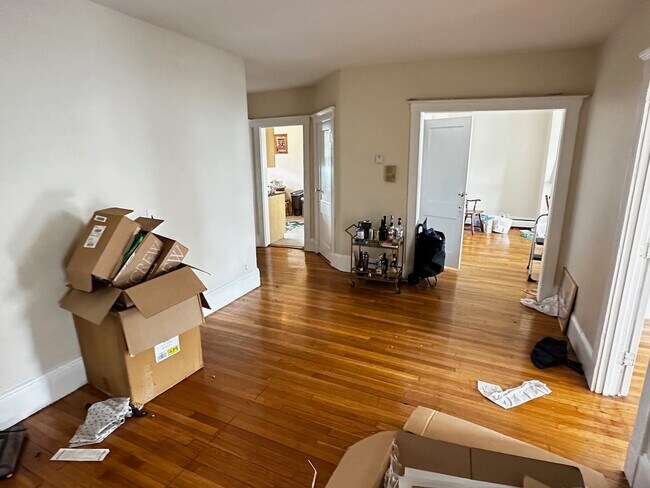 Photo - 1682 Commonwealth Ave Unidad 2