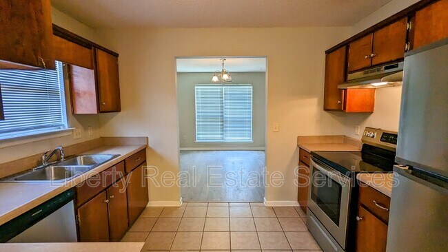 Photo - 180 Wayfair Ln