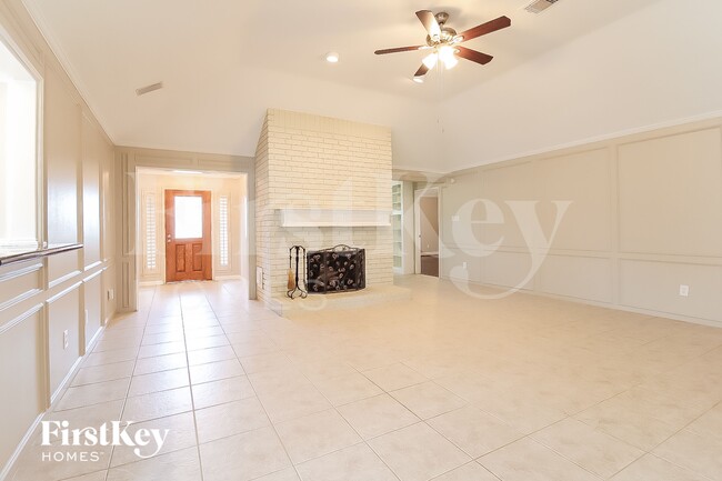 Photo - 2303 Prestwick Dr