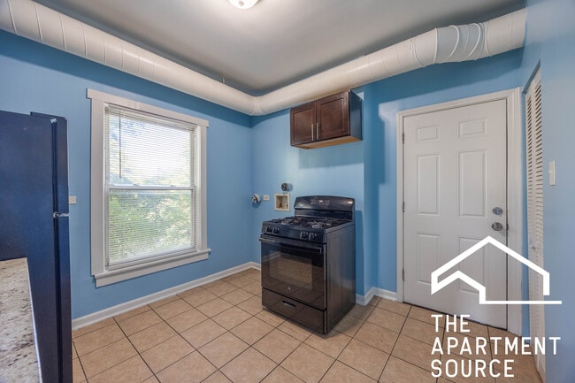 Photo - 4058 W Congress Pkwy Unit 2S