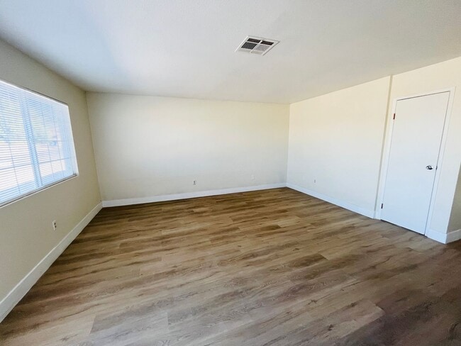 Photo - 2572 Main St Unit #2