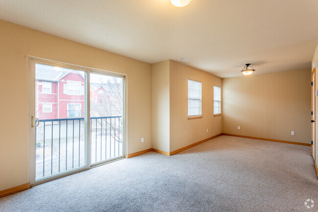 2BR, 2BA - 1242 SF - Condo - Hawkins House at Shiloh