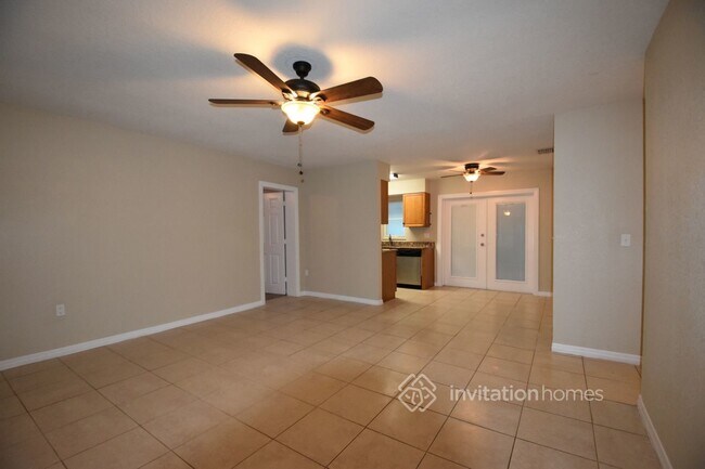 Photo - 2025 Stratford Dr