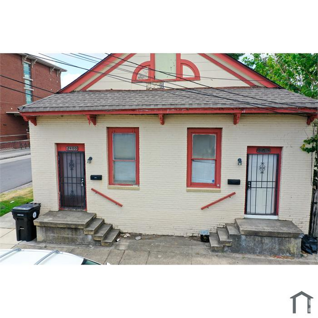 Building Photo - 2400 Dumaine St Rental