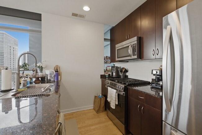 Photo - 303 W Ohio St Unit 3006