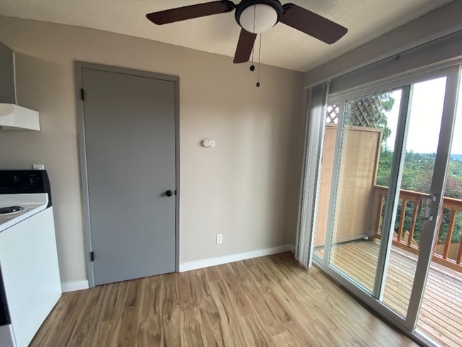 Photo - 308 Summit Ave N Unit 17