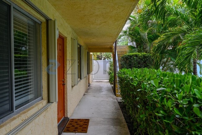 Photo - 1250 Miami Rd Unit 6