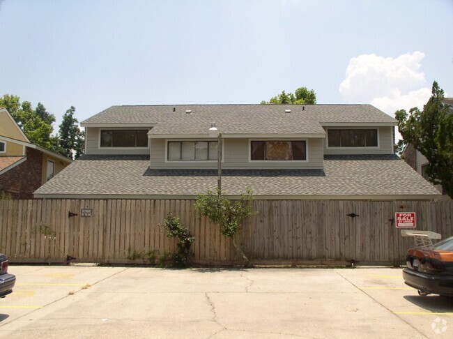 Building Photo - 3bd 2BA Townhouse for rent