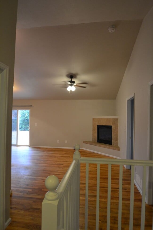 Photo - 3 bed, 2 bath with A/C in Fountain Mesa Heights - Available Now! MileStone Real Estate Services