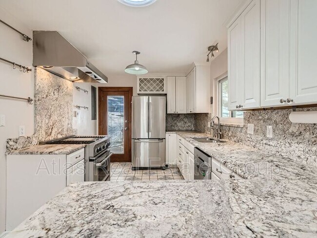 Photo - 353 Meadow View Dr