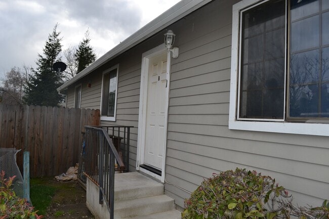 Photo - 26857 Madison St Unit B