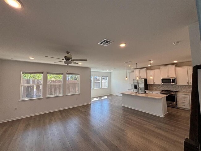 Photo - 1611 Iberville Dr
