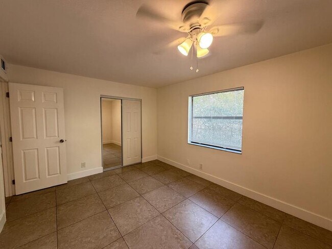 Photo - 607 NE 29th Dr Unit 27