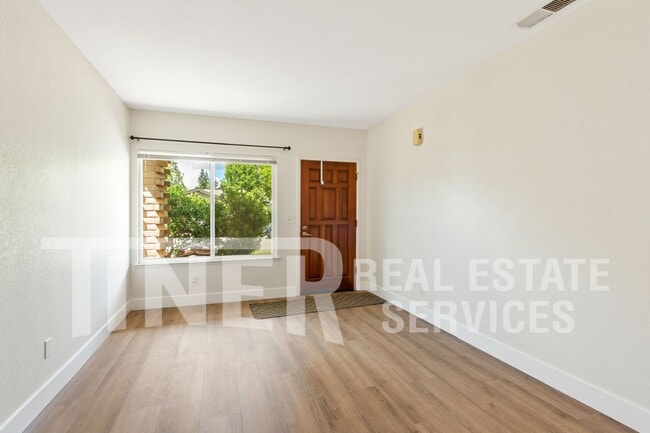 Photo - 9140 Nasreen Dr