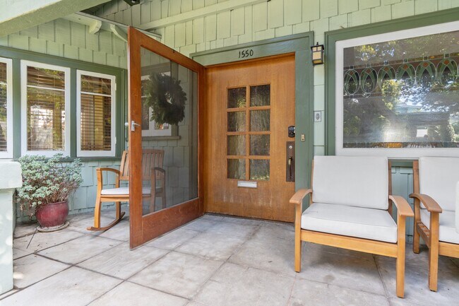 Photo - 1550 N Sierra Bonita Ave