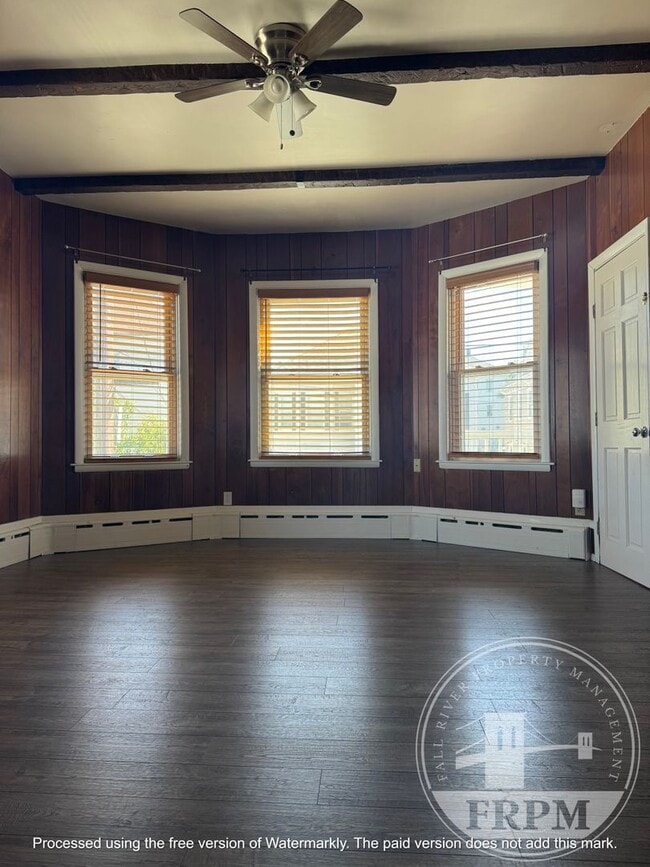 Photo - 463-465 Sawyer St Unit 2