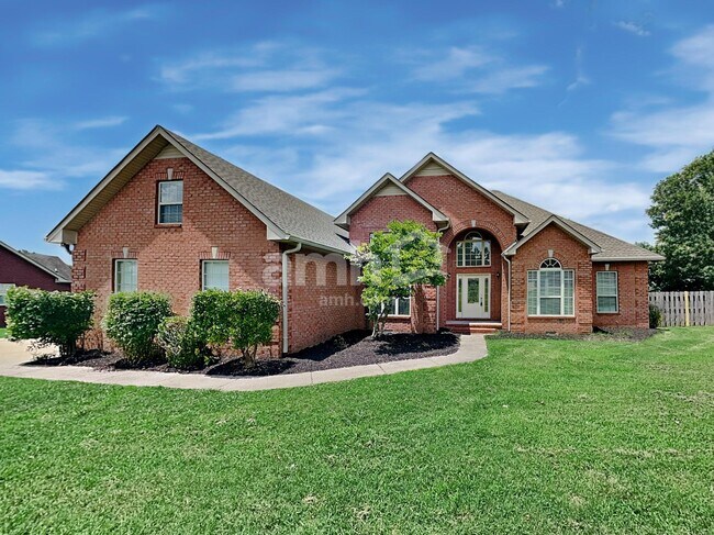 Photo - 210 Fox Hunt Ln