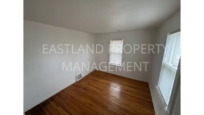 Photo - 823 Custer Dr Unit Upstairs