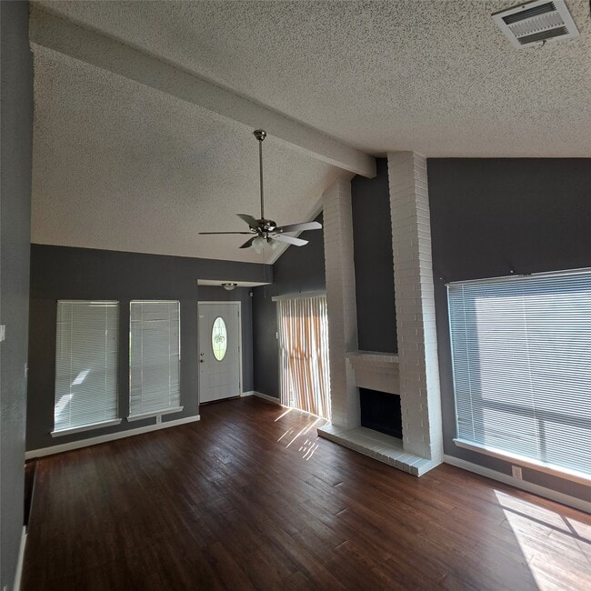 23535 Tree House Ln