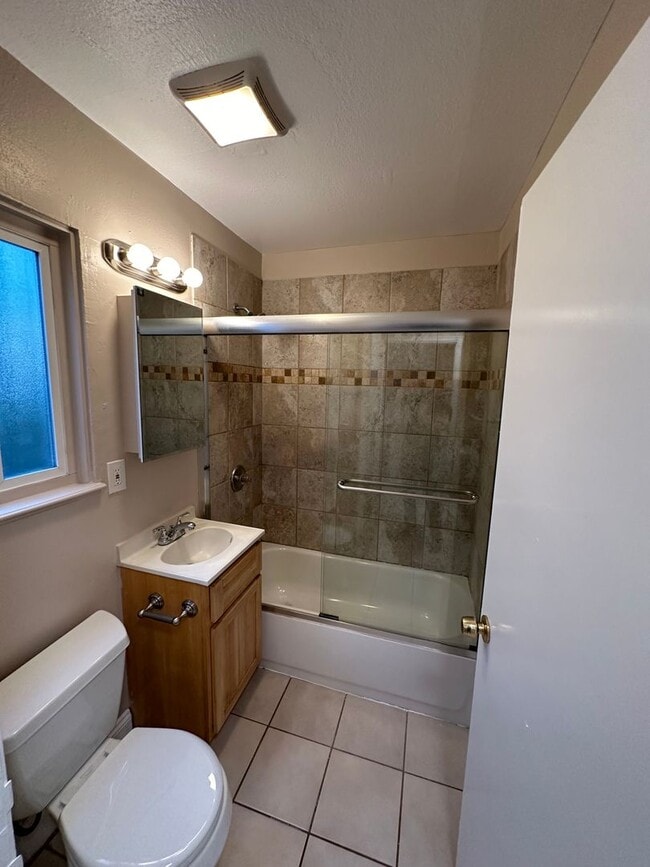 Photo - 07828 Unit 7832#A