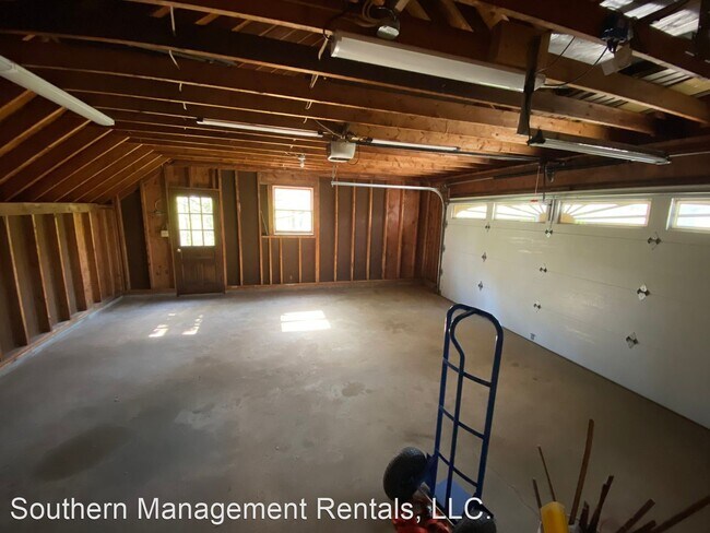 Photo - 3 br, 2 bath House - 297 Nace Rd