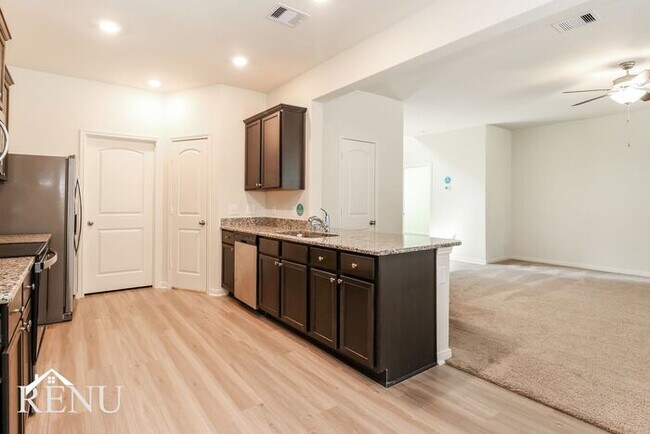 Photo - 10659 Lost aples Dr