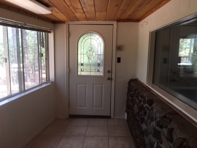 Building Photo - 3319 Lago Vista Dr Unit B Rental