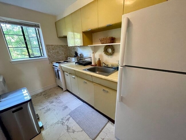 Photo - 110 Evans Rd Unit 3