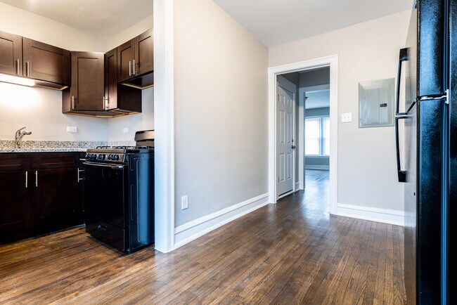 Cocina - 6904 S Cregier Ave