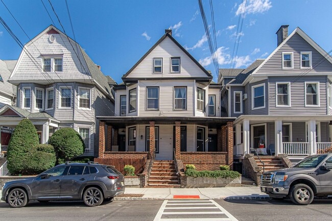 Building Photo - 36-38-38 Fulton St Unit 1