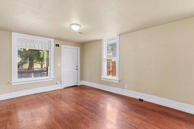 Photo - 312 N 24th St