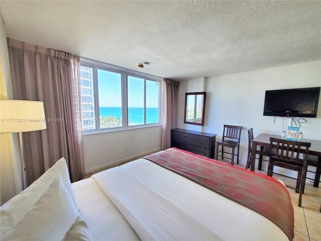 Photo - 19201 Collins Ave