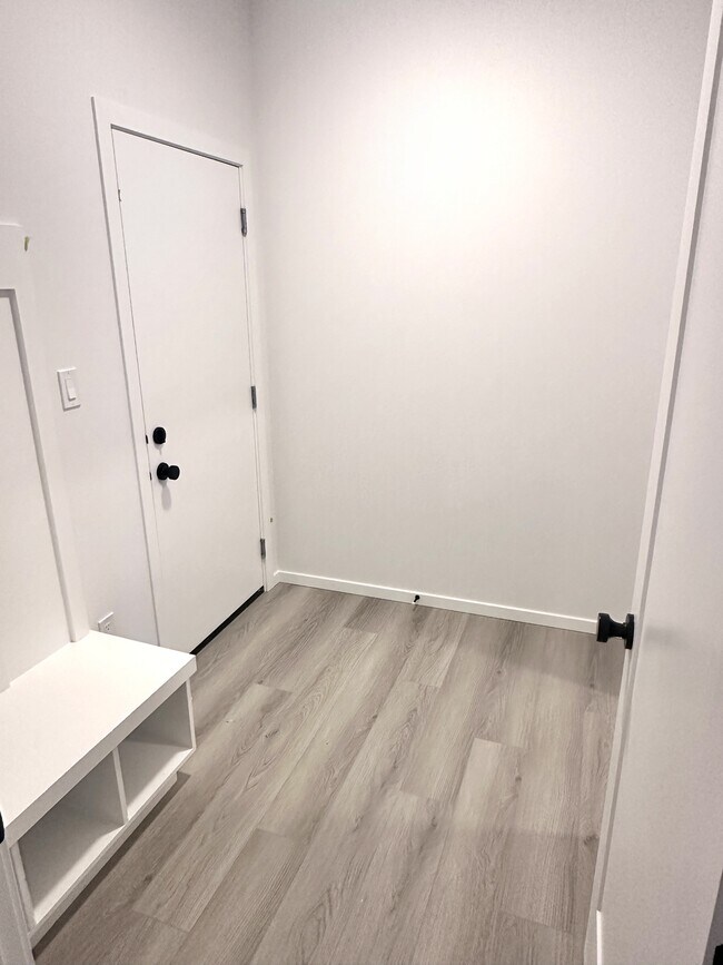 Photo - 7741-174A 174A Ave NW