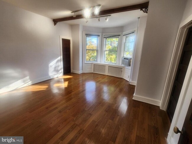 Photo - 6709 N 6th St