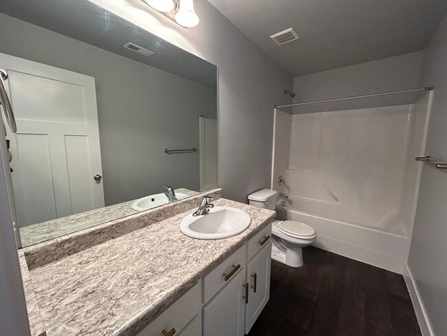Photo - 3  Bedroom 2 Bathroom Condo in Springville!