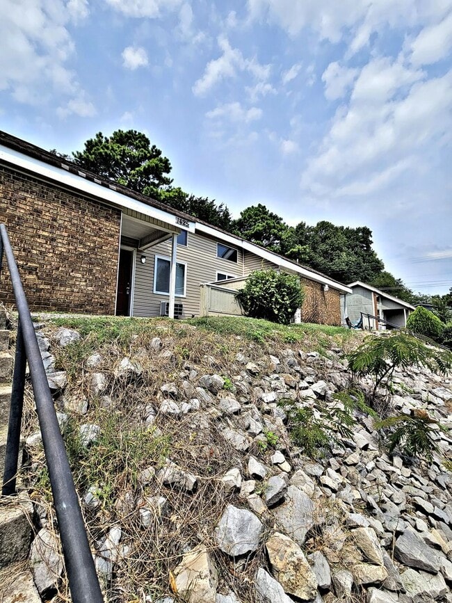 Photo - 1425 Ascent Trail NW Unit Apt B