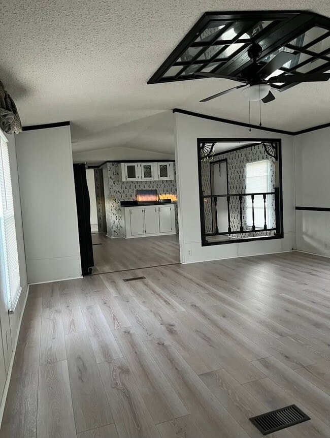 Photo - 3/2 Mobile Home Available