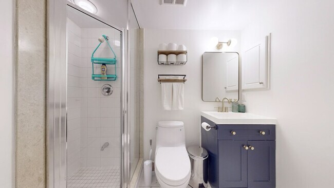 Photo - 30 Western Battery Rd Unit SI ID1504459P