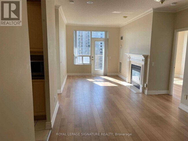 Photo - 25 Kingsbridge Garden Cir Unité 2811