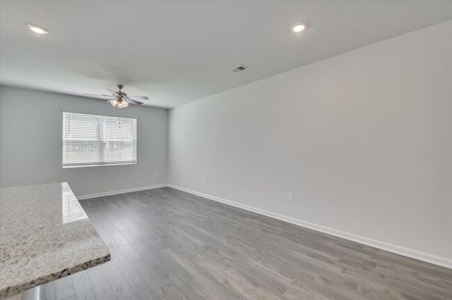 Photo - 801 Grovebury Ct