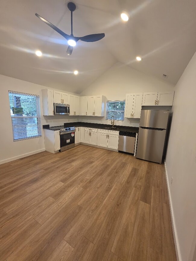 Photo - 259 S Walnut Ave
