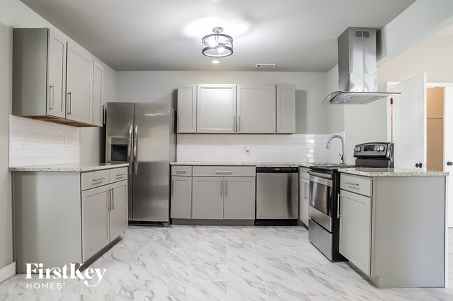 Photo - 2207 Freydale Rd