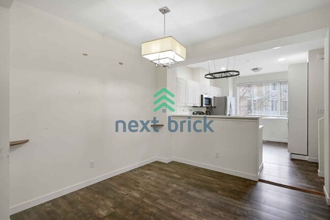 Photo - Charming 2-Bedroom Retreat with 2.5 Baths in Bothell's Serene Locale!